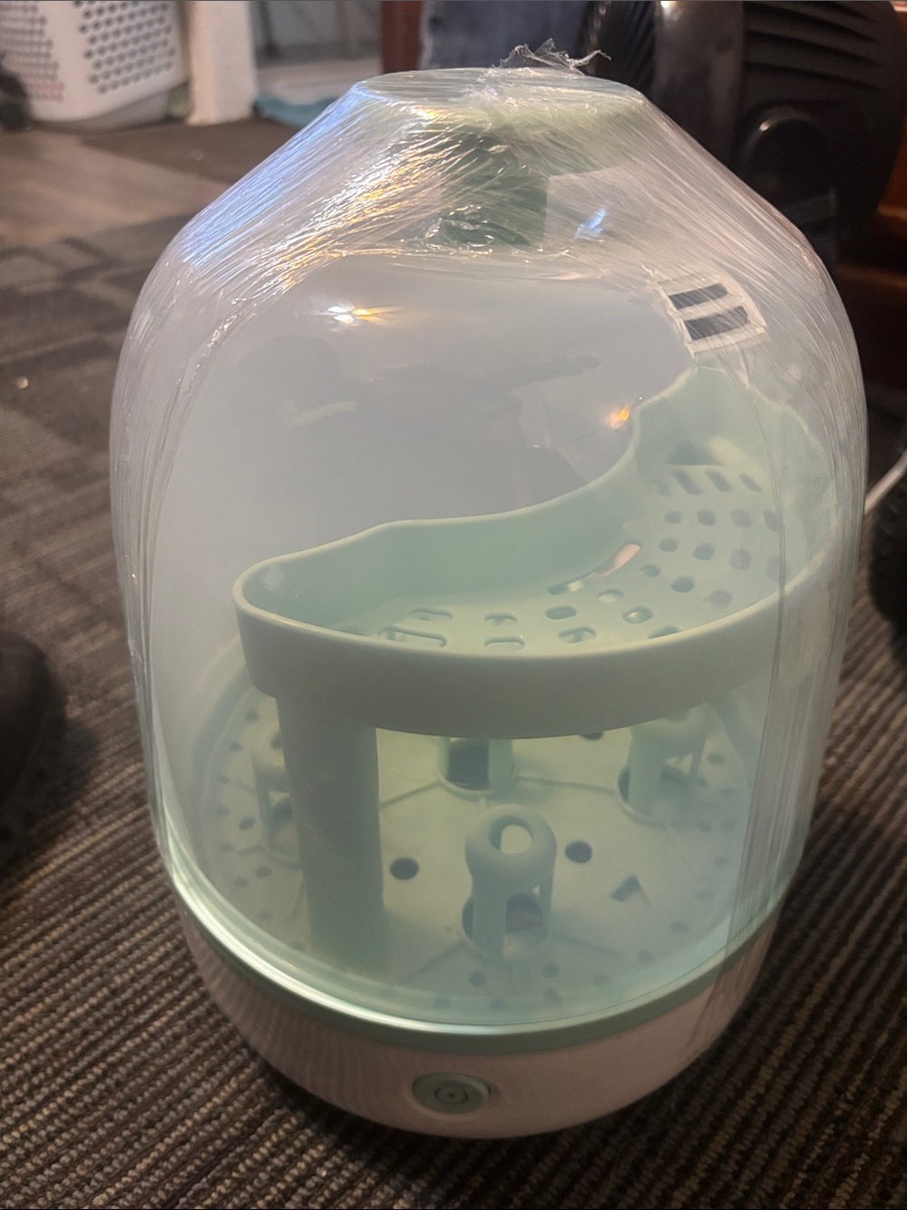 Grownsy Electric Baby Bottle Sterilizer in Mint Green & White